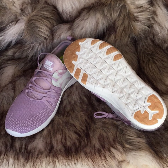 NWT Women Nike Free TR 7 Plum Fog - Picture 3 of 7